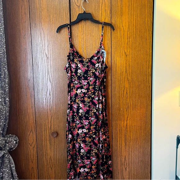 Time and Tru floral slip dress - Picture 3 of 7